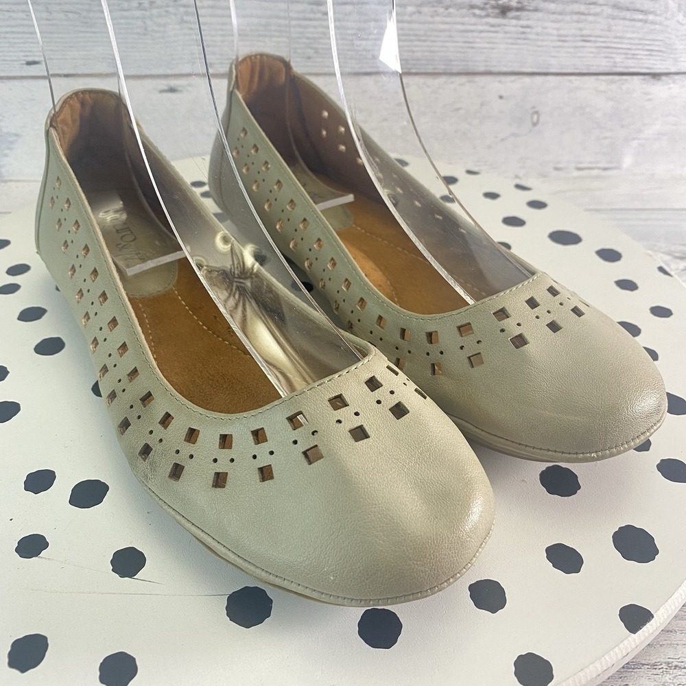 Euro Soft By Softt Sofia Flats Womens 6 M Tan Ballet‎ Perforated Comfort Shoes